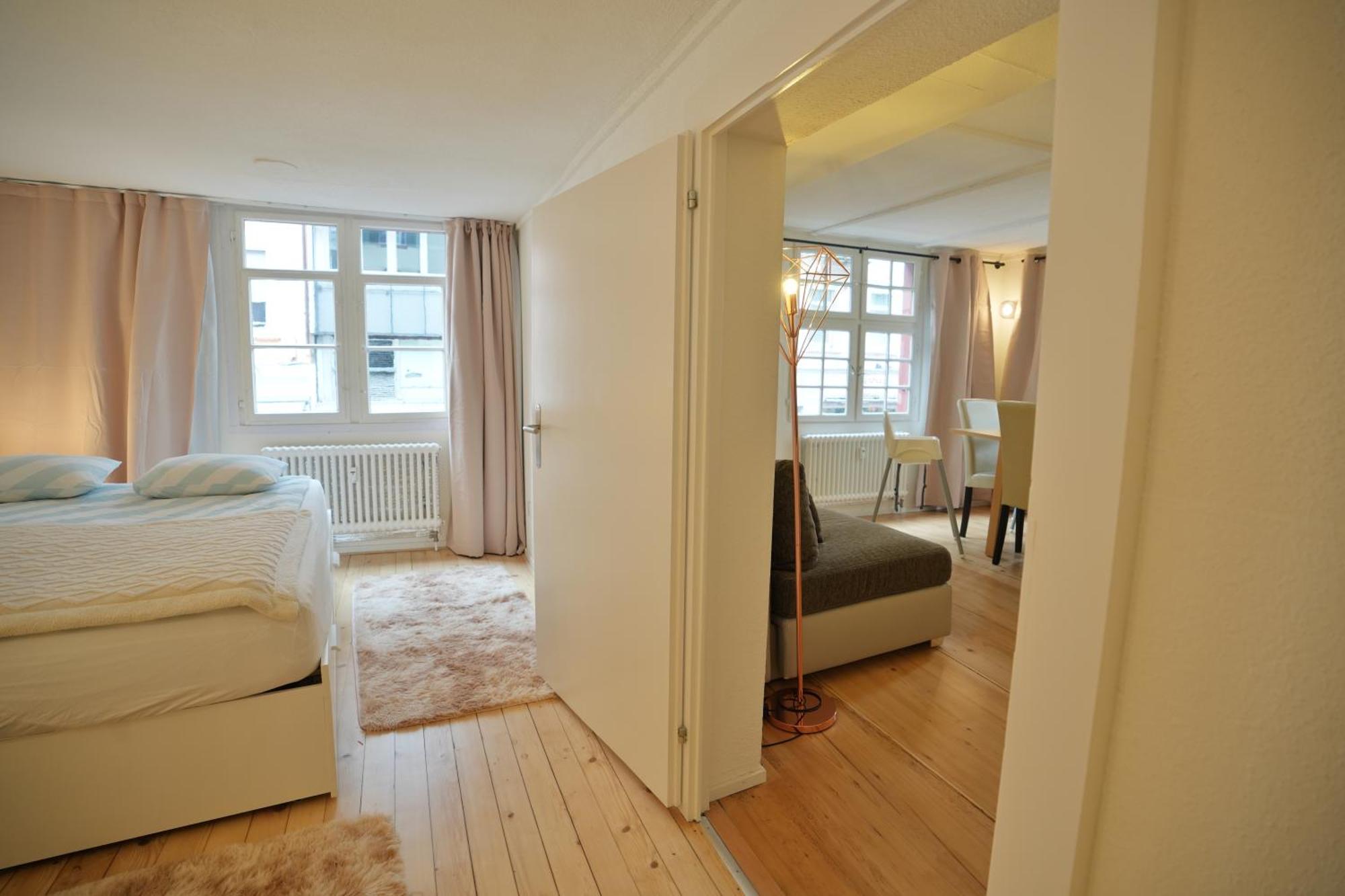 Cozy City Center, 4 Bedroom- 120Sq, 5Min Walk To Main Station Базель Экстерьер фото